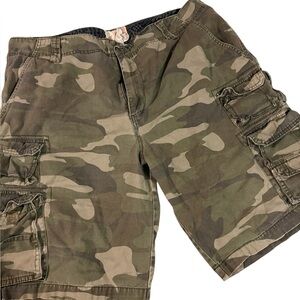 Vintage OP Green Camouflage Cargo Shorts Size 40